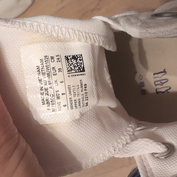 Converse high tops - Picture 3 of 3